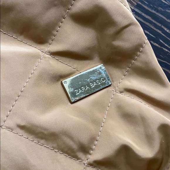 Zara jacket like new thin super nice rain or wind - Picture 3 of 7